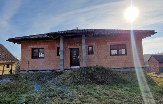 i7Wd1A1SV_fss?st=GMnhkOjqJ1KGaS4bOK5Y2DNw2j5Jn4ZWyh1fgaI1AvA&ts=1772128263&e=0