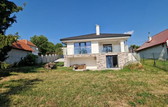 Novostavba s dušou a úžasným výhľadom na myjavských kopaniciach