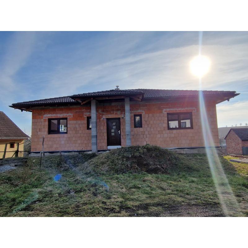 i7Wd1A1SV_fss?st=GMnhkOjqJ1KGaS4bOK5Y2DNw2j5Jn4ZWyh1fgaI1AvA&ts=1772128263&e=0