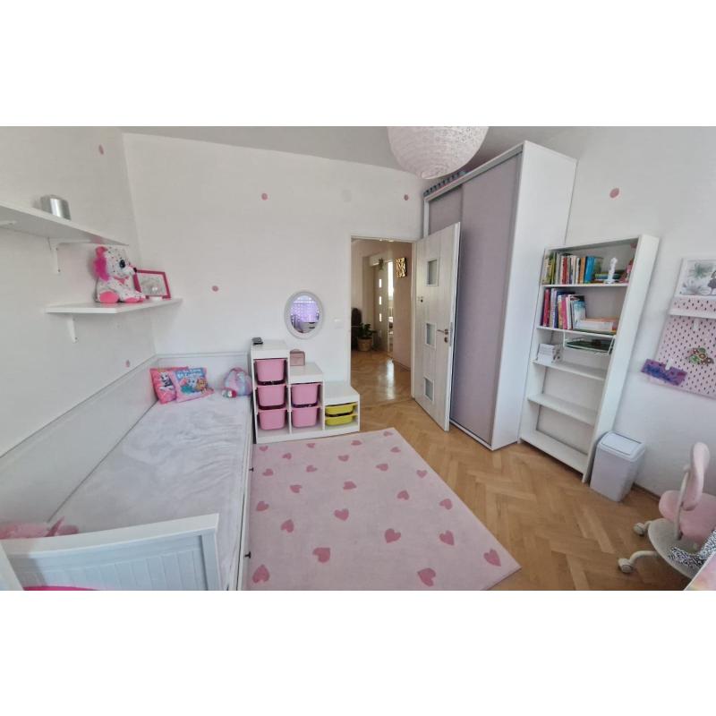 DmMvlshm5_fss?st=07--iivloS8yuWDeGyyCBMwQAMeQRP5PVALJGhp1Lns&ts=1774280735&e=0